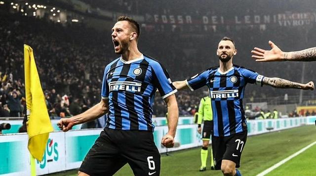  AC米兰德比战遭国际米兰四球血洗创耻辱  