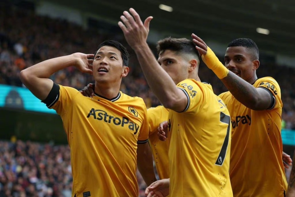  利物浦逆转阿森纳，萨拉赫绝杀终结伦敦之殇  